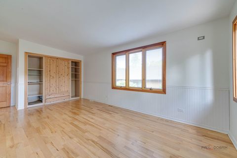 Tiny photo for 423 Ames Street, Libertyville, IL 60048 (MLS # 12380238)