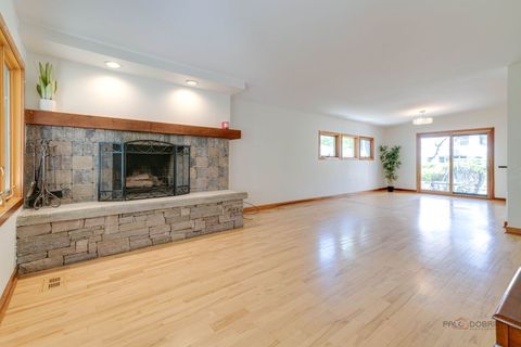 Tiny photo for 423 Ames Street, Libertyville, IL 60048 (MLS # 12380238)