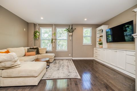 Tiny photo for 947 W 36th Street, Chicago, IL 60609 (MLS # 12681390)