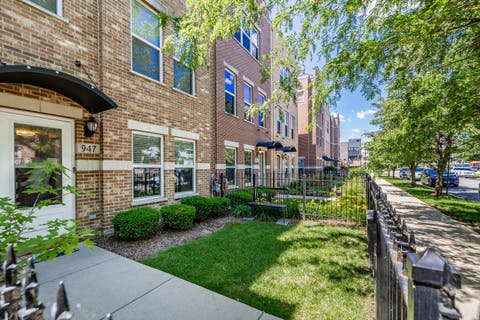 Tiny photo for 947 W 36th Street, Chicago, IL 60609 (MLS # 12681390)