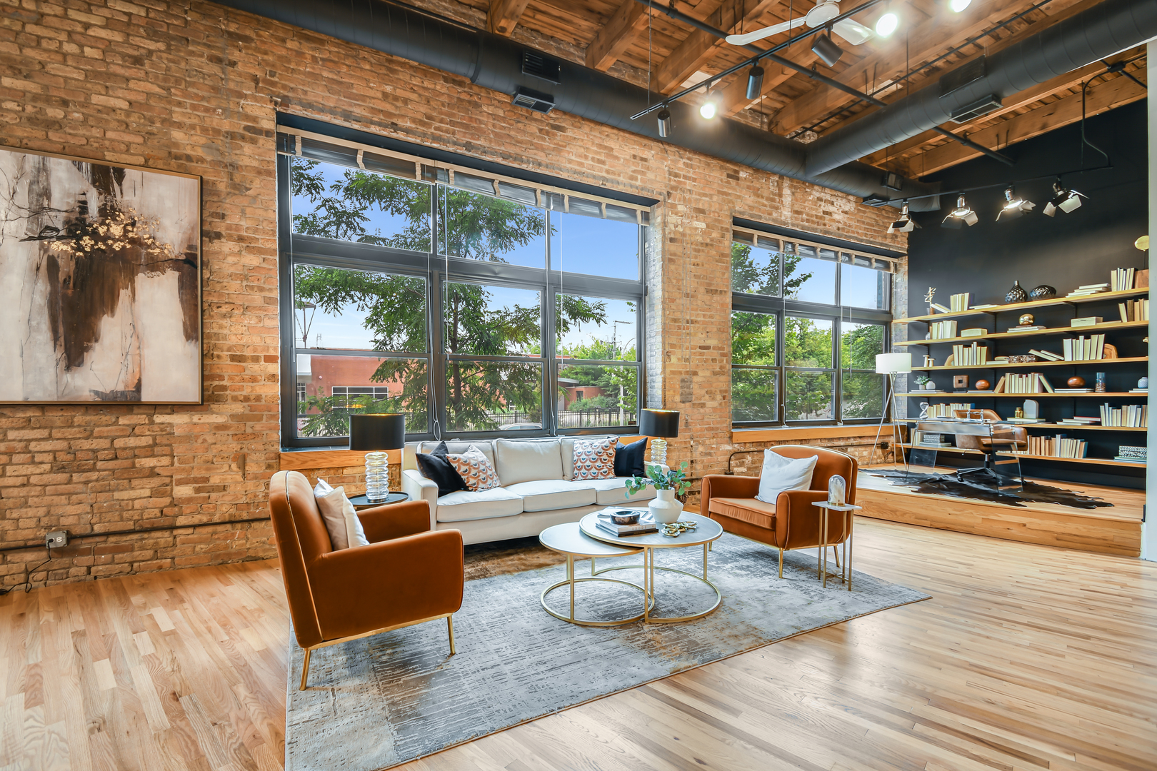 407 N Elizabeth Street 103