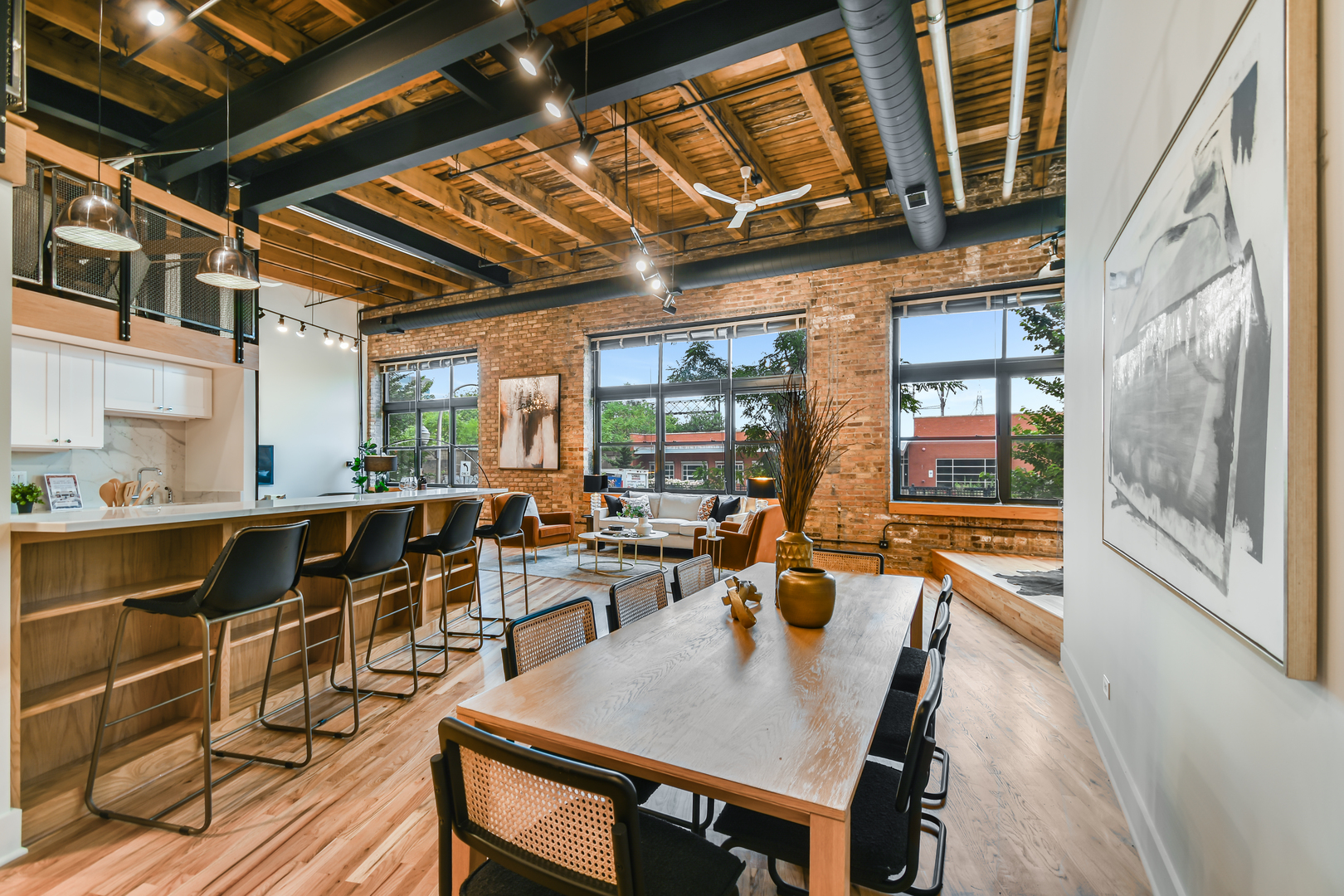 407 N Elizabeth Street 103
