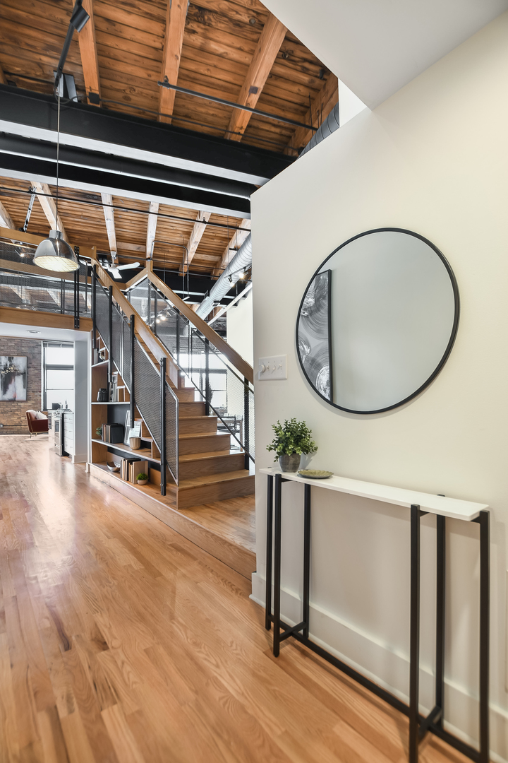 407 N Elizabeth Street 103