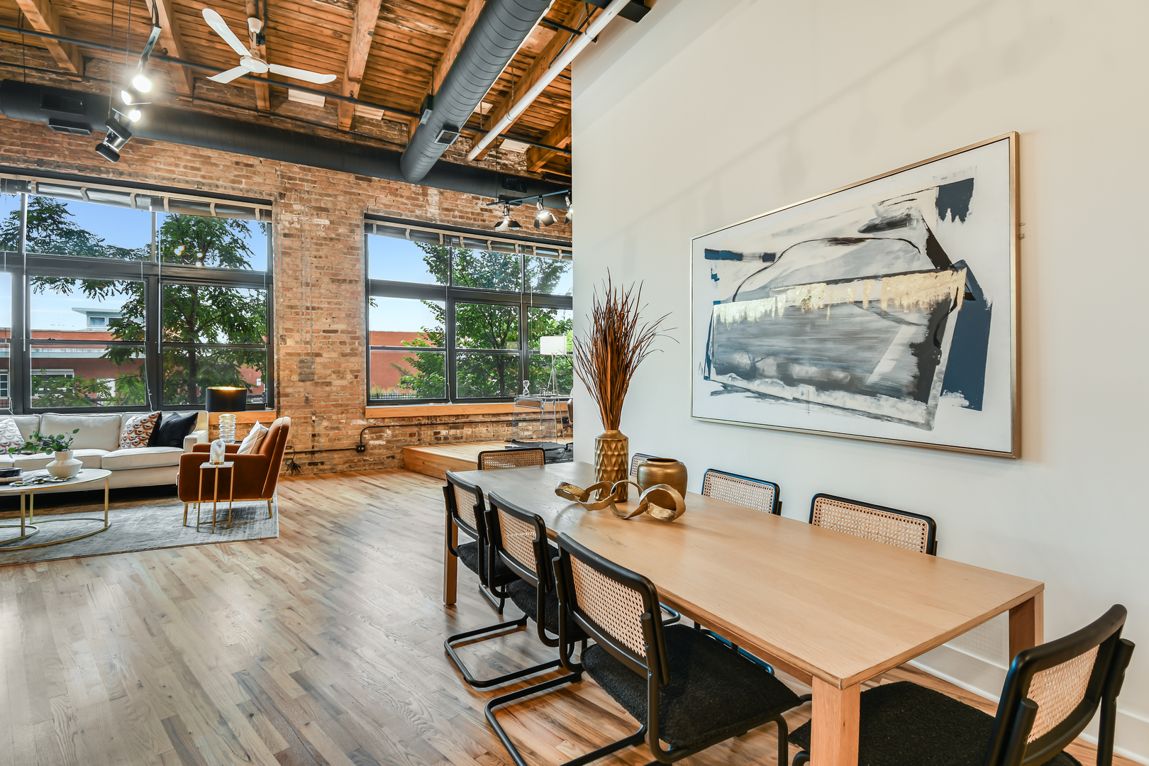 407 N Elizabeth Street 103