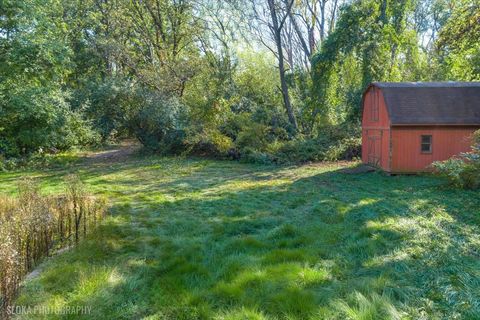 Tiny photo for 124 Deepwood Road, Barrington Hills, IL 60010 (MLS # 12482869)