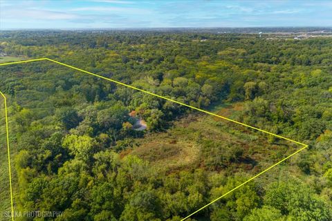 Tiny photo for 124 Deepwood Road, Barrington Hills, IL 60010 (MLS # 12482869)