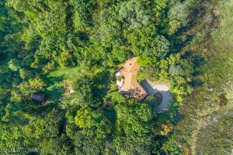 Tiny photo for 124 Deepwood Road, Barrington Hills, IL 60010 (MLS # 12482869)