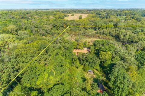 Tiny photo for 124 Deepwood Road, Barrington Hills, IL 60010 (MLS # 12482869)