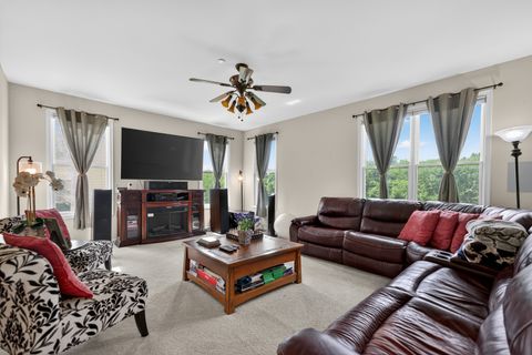 Tiny photo for 5701 CARIBOU Lane, Hoffman Estates, IL 60192 (MLS # 12663626)