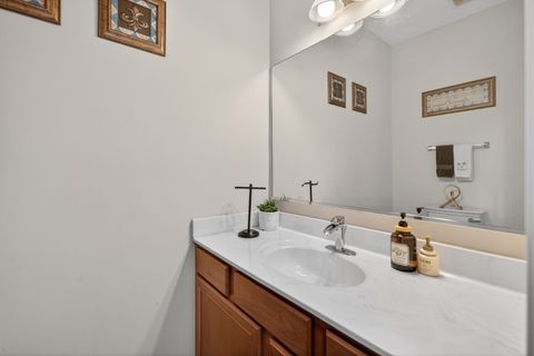 Tiny photo for 5701 CARIBOU Lane, Hoffman Estates, IL 60192 (MLS # 12663626)