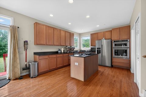 Tiny photo for 5701 CARIBOU Lane, Hoffman Estates, IL 60192 (MLS # 12663626)