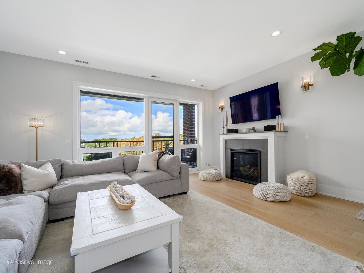 1511 W Irving Park Road 4E