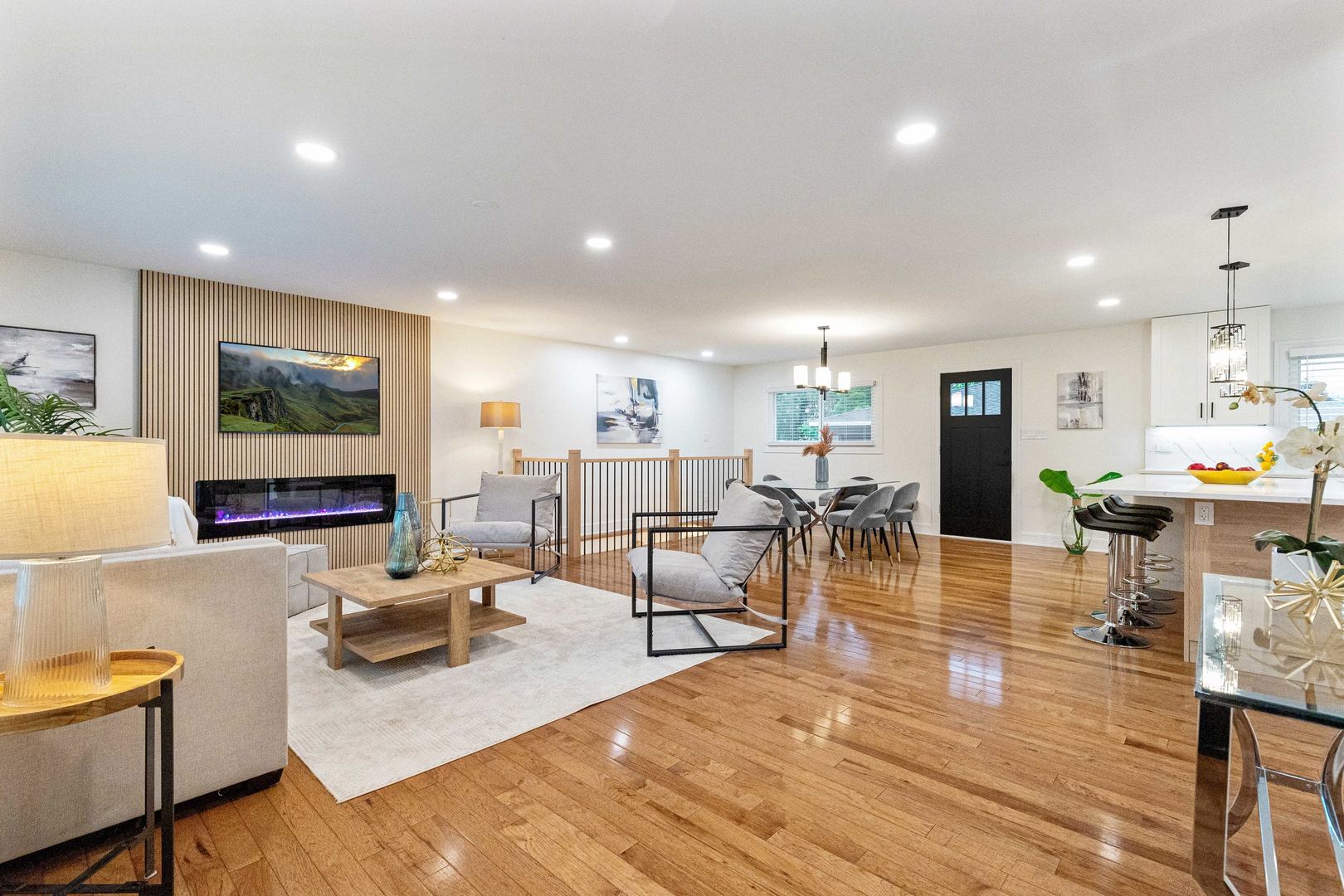 543 Victoria Lane