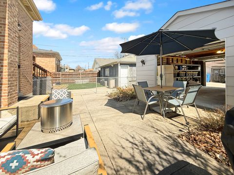 Tiny photo for 5639 N MAJOR Avenue, Chicago, IL 60646 (MLS # 12617680)