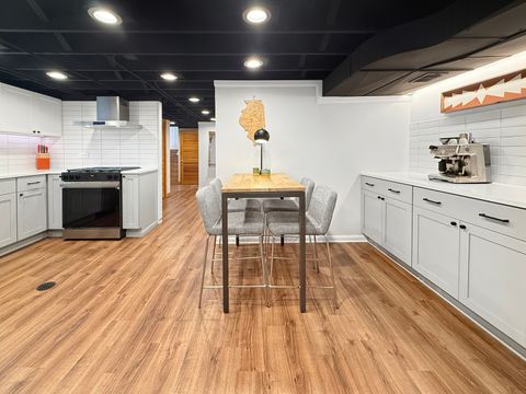 Tiny photo for 5639 N MAJOR Avenue, Chicago, IL 60646 (MLS # 12617680)