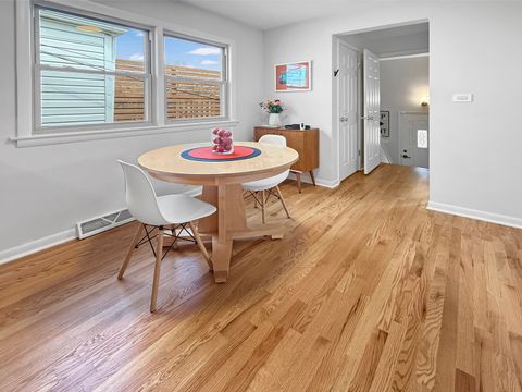 Tiny photo for 5639 N MAJOR Avenue, Chicago, IL 60646 (MLS # 12617680)