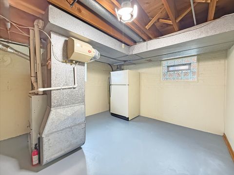 Tiny photo for 5639 N MAJOR Avenue, Chicago, IL 60646 (MLS # 12617680)