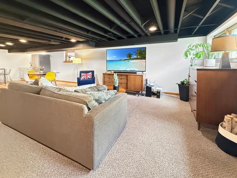 Tiny photo for 5639 N MAJOR Avenue, Chicago, IL 60646 (MLS # 12617680)