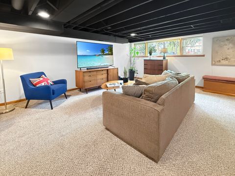 Tiny photo for 5639 N MAJOR Avenue, Chicago, IL 60646 (MLS # 12617680)