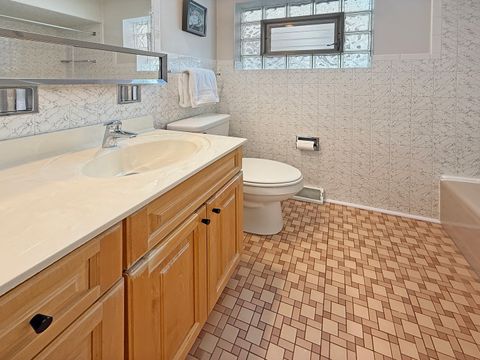 Tiny photo for 5639 N MAJOR Avenue, Chicago, IL 60646 (MLS # 12617680)