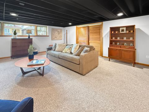 Tiny photo for 5639 N MAJOR Avenue, Chicago, IL 60646 (MLS # 12617680)