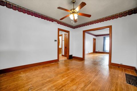 Tiny photo for 257 W Illinois Avenue, Aurora, IL 60506 (MLS # 12606000)