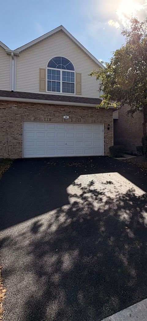 Tiny photo for 20 Lily Court, Bolingbrook, IL 60440 (MLS # 12390508)