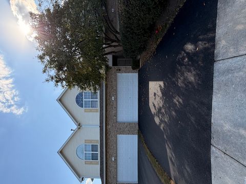 Tiny photo for 20 Lily Court, Bolingbrook, IL 60440 (MLS # 12390508)