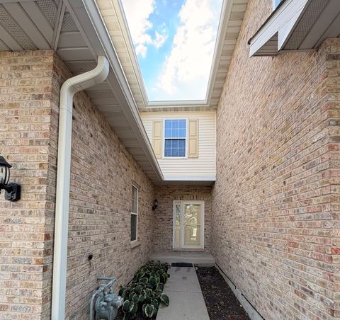 Tiny photo for 20 Lily Court, Bolingbrook, IL 60440 (MLS # 12390508)