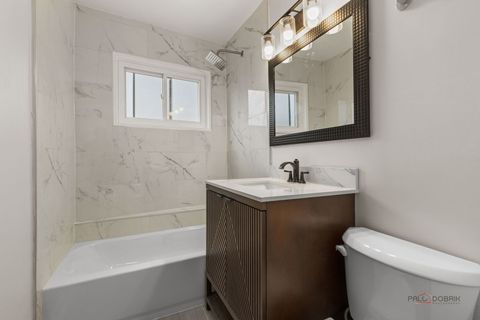 Tiny photo for 7355 N Ridge Boulevard #2A, Chicago, IL 60645 (MLS # 12595844)