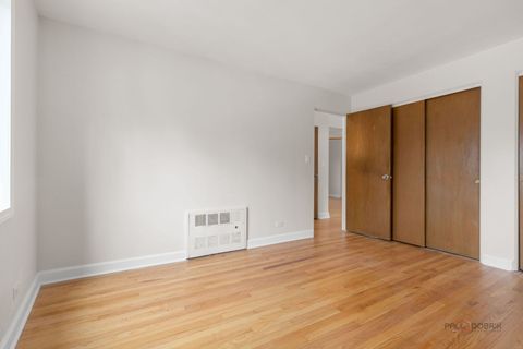 Tiny photo for 7355 N Ridge Boulevard #2A, Chicago, IL 60645 (MLS # 12595844)