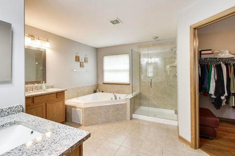Tiny photo for 7 Fairhaven Court, Lake In The Hills, IL 60156 (MLS # 12682935)