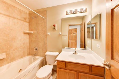 Tiny photo for 7 Fairhaven Court, Lake In The Hills, IL 60156 (MLS # 12682935)