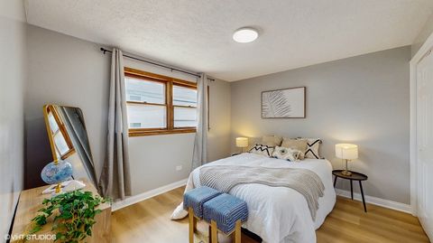 Tiny photo for 2701 S Hillock Avenue, Chicago, IL 60608 (MLS # 12517140)