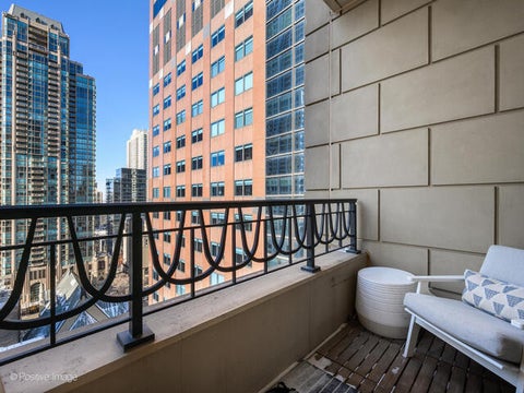 Tiny photo for 118 E ERIE Street #20D, Chicago, IL 60611 (MLS # 12748483)