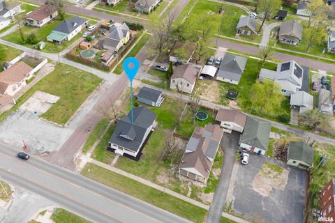 Tiny photo for 810 E MAIN Street, West Frankfort, IL 62896 (MLS # EB457624)