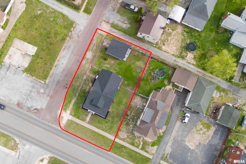 Tiny photo for 810 E MAIN Street, West Frankfort, IL 62896 (MLS # EB457624)