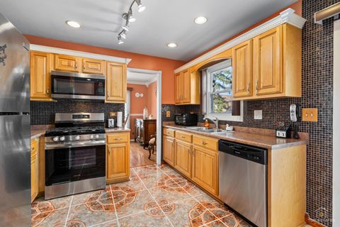 Tiny photo for 176 Appleby Drive, Glendale Heights, IL 60139 (MLS # 12618202)