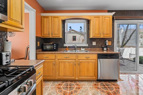 Tiny photo for 176 Appleby Drive, Glendale Heights, IL 60139 (MLS # 12618202)