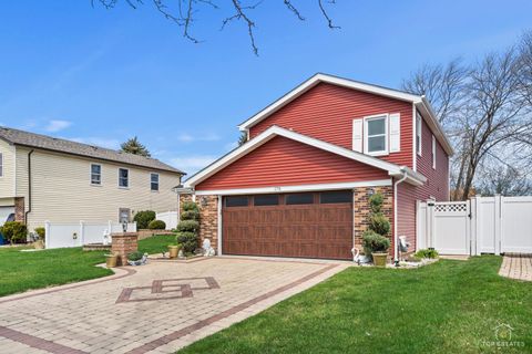 Tiny photo for 176 Appleby Drive, Glendale Heights, IL 60139 (MLS # 12618202)