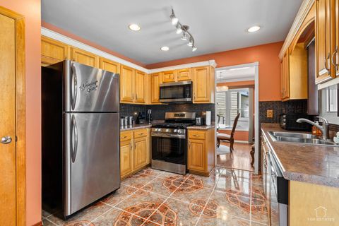 Tiny photo for 176 Appleby Drive, Glendale Heights, IL 60139 (MLS # 12618202)