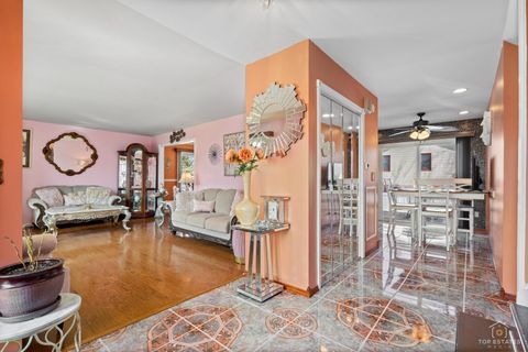 Tiny photo for 176 Appleby Drive, Glendale Heights, IL 60139 (MLS # 12618202)