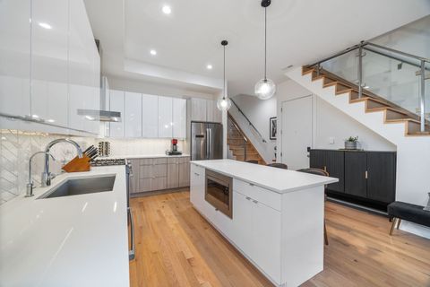 Tiny photo for 2116 W Chicago Avenue #3W, Chicago, IL 60622 (MLS # 12493878)