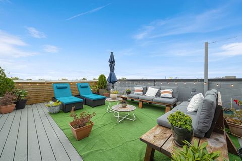 Tiny photo for 2116 W Chicago Avenue #3W, Chicago, IL 60622 (MLS # 12493878)