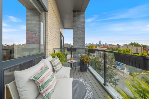 Tiny photo for 2116 W Chicago Avenue #3W, Chicago, IL 60622 (MLS # 12493878)