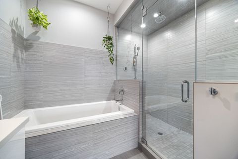 Tiny photo for 2116 W Chicago Avenue #3W, Chicago, IL 60622 (MLS # 12493878)