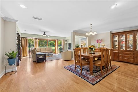 Tiny photo for 16280 W Woodbine Circle, Vernon Hills, IL 60061 (MLS # 12504517)