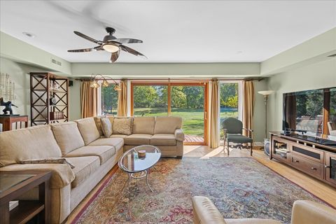 Tiny photo for 16280 W Woodbine Circle, Vernon Hills, IL 60061 (MLS # 12504517)