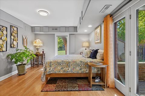 Tiny photo for 16280 W Woodbine Circle, Vernon Hills, IL 60061 (MLS # 12504517)