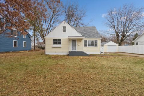 Tiny photo for 2111 Bell Avenue, Rockford, IL 61103 (MLS # 12524451)